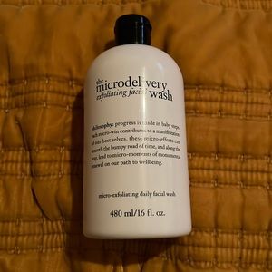 BN, unopened Microdelivery Exfoliating Facial Wash